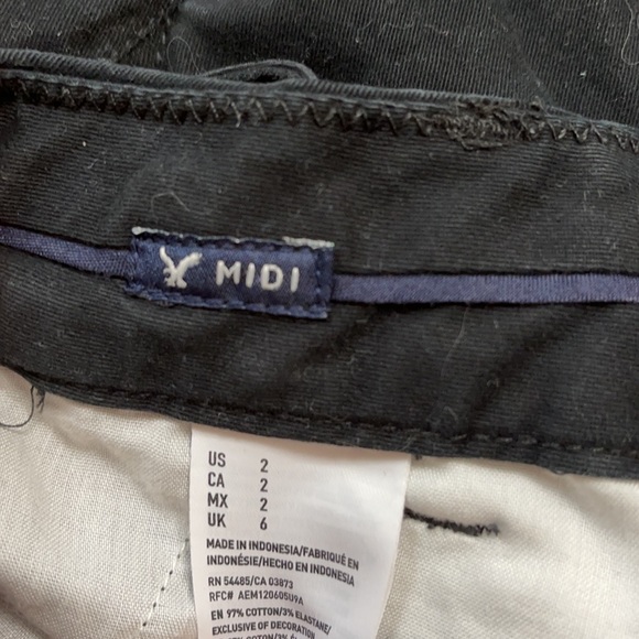 American Eagle khaki black midi shorts - Picture 4 of 4